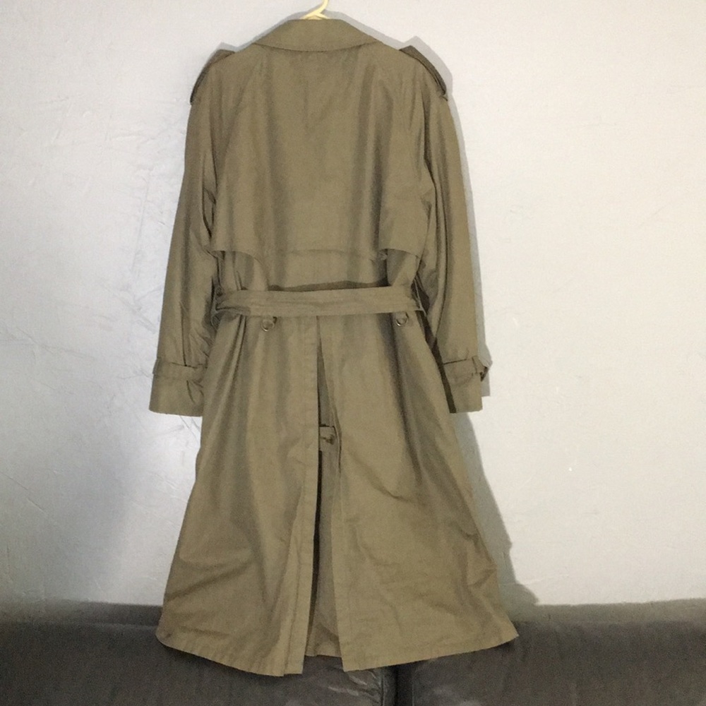 Brooks Brothers Trench coat. - Picture 2 of 8